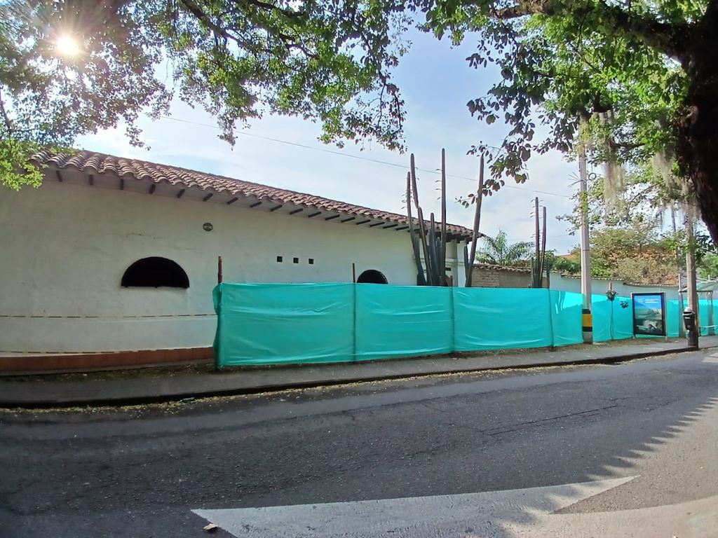 ¡Que bueno! Ya están reparando la fachada de la Casa Museo Débora Arango en Envigado 1 114590 whatsapp image 20240319 at 50453