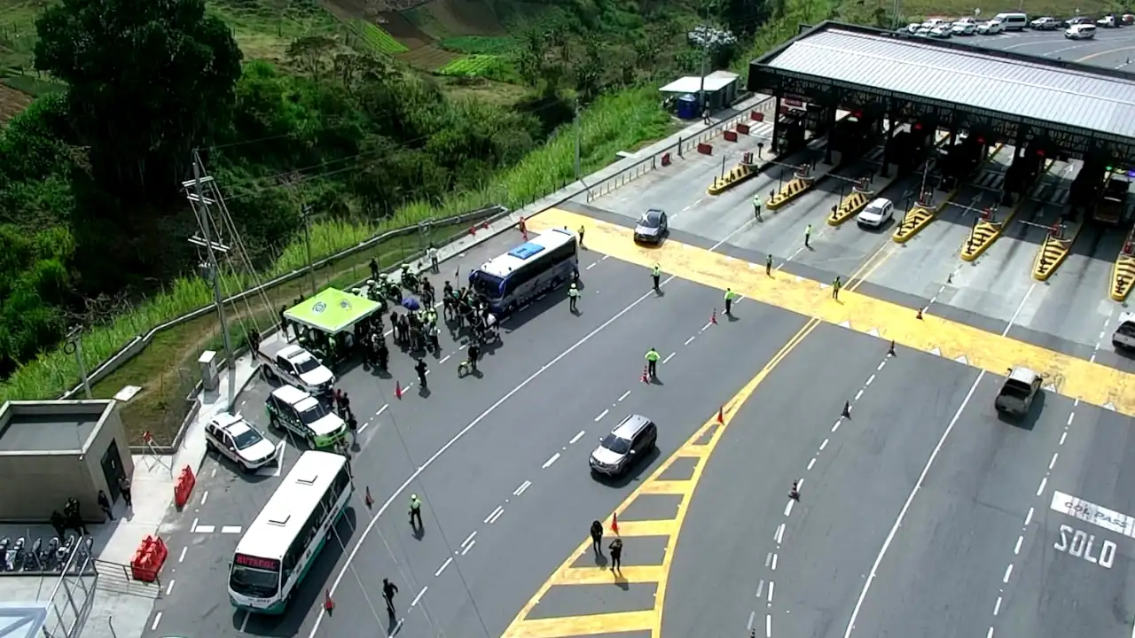 Mas-de-4800-policias-se-movilizan-para-asegurar-una-Semana-Santa-tranquila-en-Antioquia