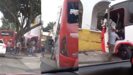Bus de servicio público colisionó contra una vivienda en la falda de Robledo