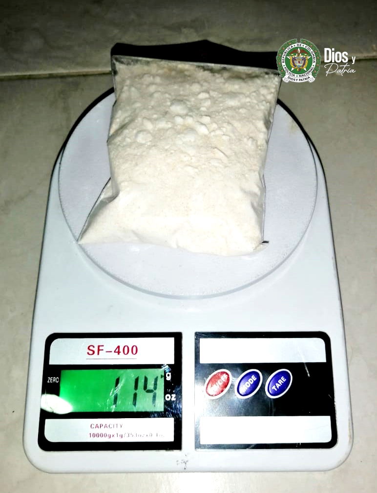 Ciudad Bolívar: menor de 17 años fue detenido con estupefacientes 1 Ciudad Bolivar se incautaron 101 gramos de base de coca y 114 gramos de clorhidrato