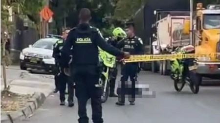 Hombre-en-aparente-condicion-de-calle-fue-hallado-sin-vida-en-Guayabal-tenia-un-impacto-de-bala