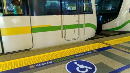 Subir al Metro de Medellín en silla de ruedas será más sencillo, ya realizan prueba piloto para mejorar la accesibilidad a los trenes Subir-al-Metro-de-Medellin-en-silla-de-ruedas-sera-mas-sencillo-ya-realizan-prueba-piloto-para-mejorar-la-accesibilidad-a-los-trenes.