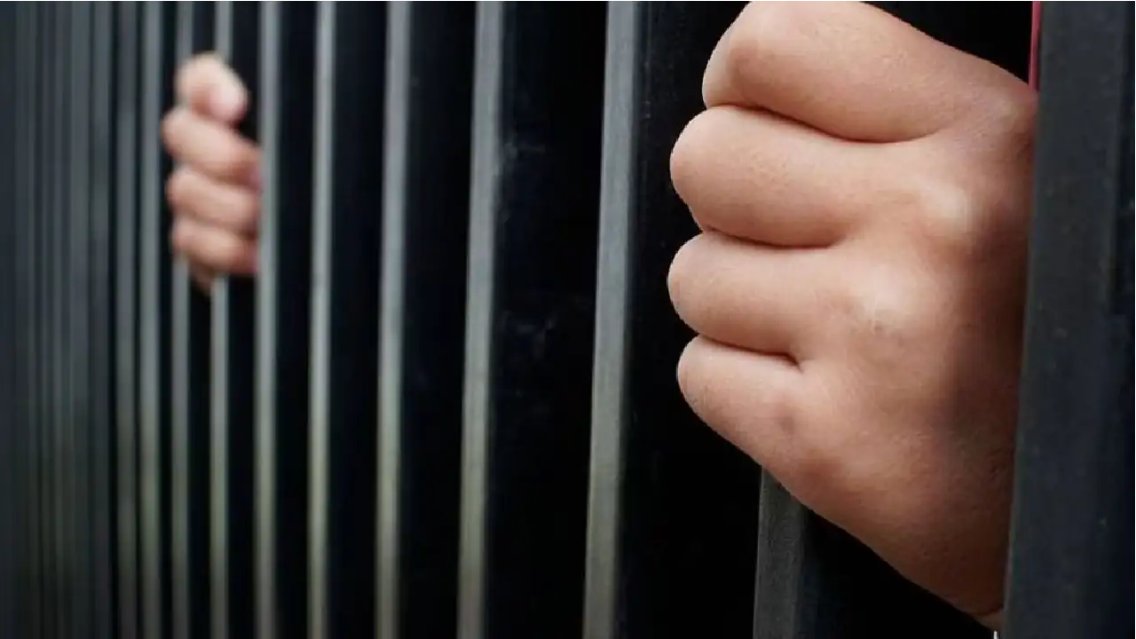 Indagación contra funcionarios de Fredonia por la fuga de internos de la cárcel municipal carcel-hombres