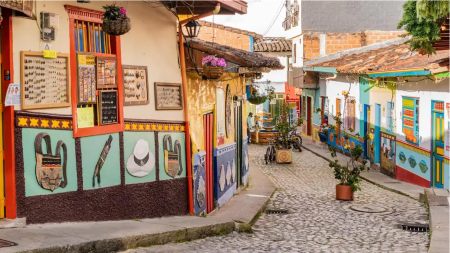 Declaran alerta amarilla en Guatapé por la llegada de 60 mil turistas en Semana Santa