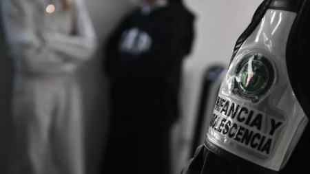 policia-infancia-y-adolecencia