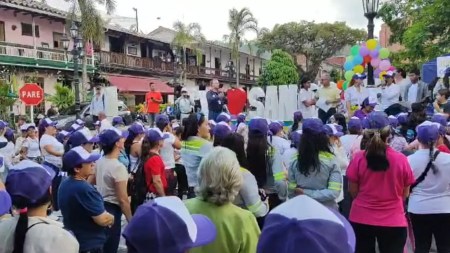 Habitantes de San Roque caminaron por los derechos de las mujeres san roque-mujeres-caminata