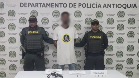 En Caucasia intentaron quitarle la vida a tiros a un joven, minutos después la Policía capturó a un hombre con un revólver