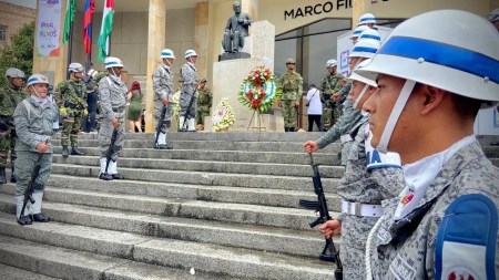 La-Fuerza-Aerea-Colombiana-se-unio-al-homenaje-realizado-hoy-en-Bello-a-Marco-Fidel-Suarez