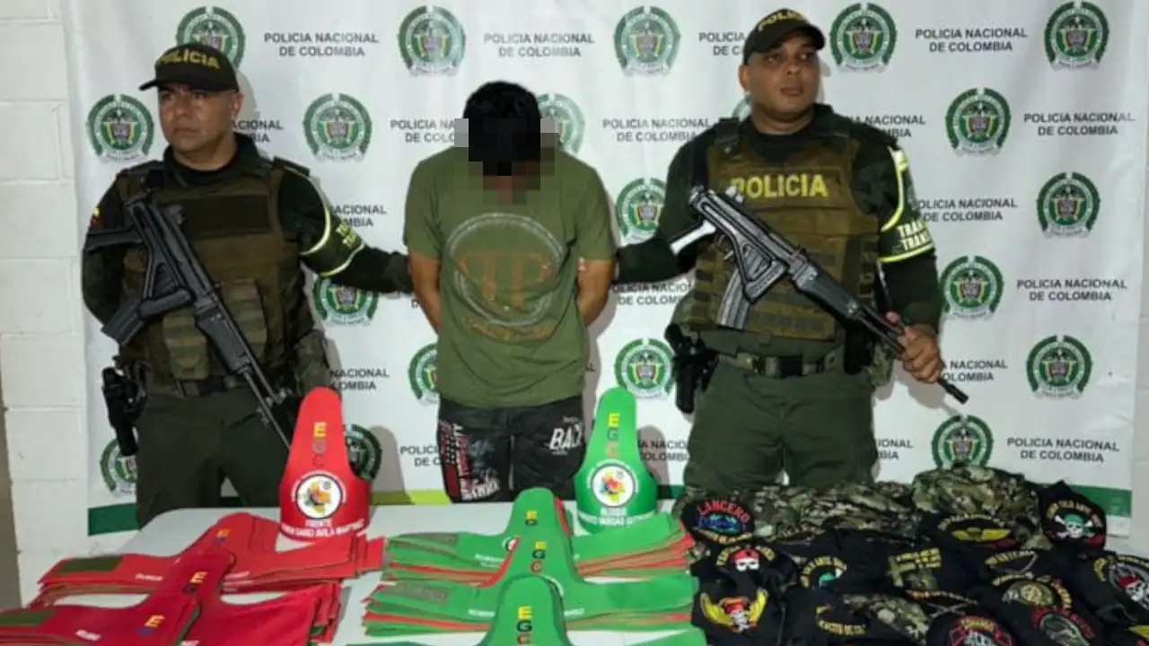 Carcel-para-un-hombre-que-estaria-transportando-brazaletes-para-el-‘Ejercito-Gaitanista-de-Colombia-en-el-Bajo-Cauca-antioqueno