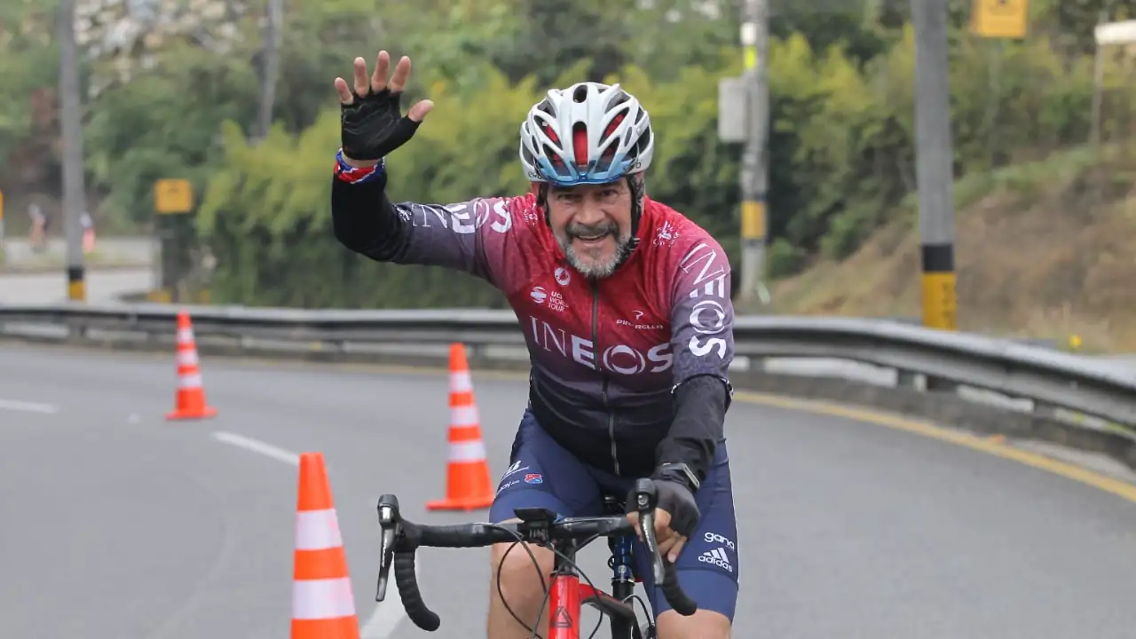 Cientos-de-deportistas-disfrutaron-de-la-reapertura-de-la-ciclovia-Las-Palmas.
