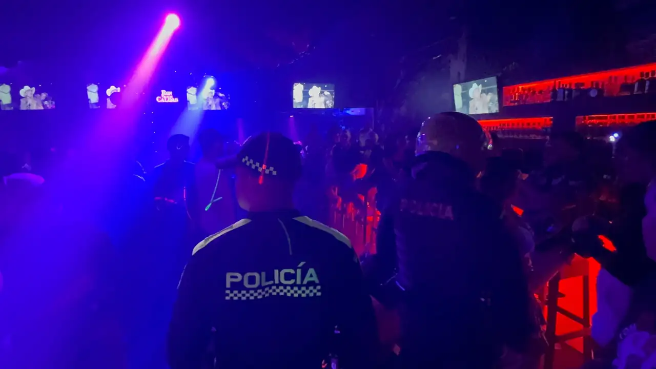 Por-invadir-el-carril-exclusivo-del-Tranvia-en-Buenos-Aires-inmovilizaron-50-motos