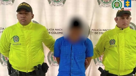 Indígena es enviado a prisión por, presuntamente, abusar de una niña de su misma etnia en Medellín Indígena es enviado a prisión por, presuntamente, abusar de una niña de su misma etnia en Medellín