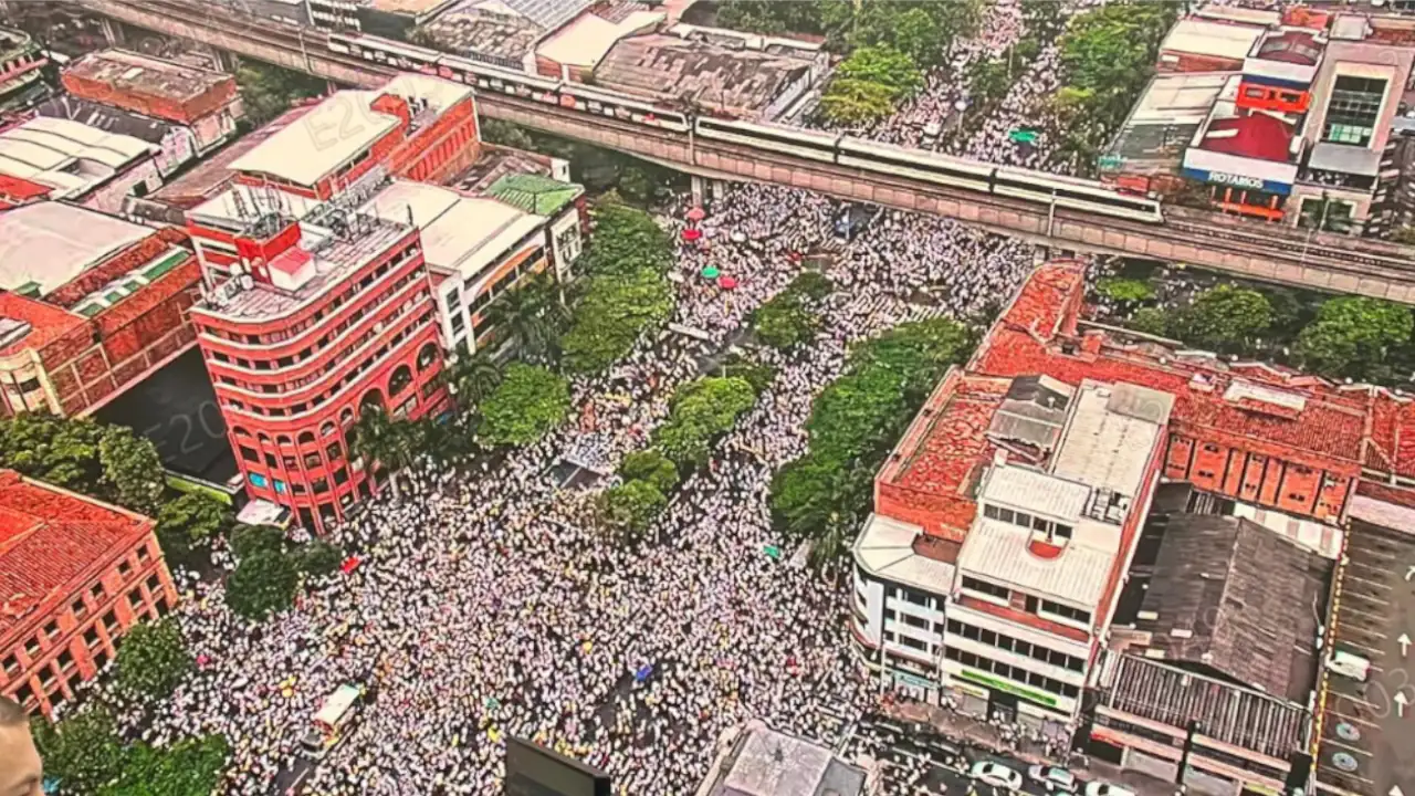 Balance-de-la-marcha-contra-el-Gobierno-de-Petro-en-Medellin