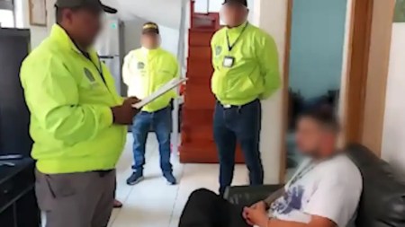 Capturan en Envigado a presunto domiciliario de estupefacientes Capturan-en-Envigado-a-un-hombre-que-estaria-vendiendo-estupefacientes-a-domicilio