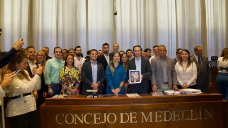 El-alcalde-Federico-Gutierrez-radico-ante-el-Concejo-el-Plan-de-Desarrollo-Medellin-Te-Quiere