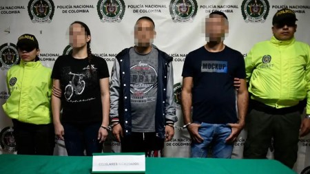 En Medellín capturan a tres presuntos ladrones que estarían dedicados a robar en bancos En-Medellin-capturan-a-tres-presuntos-ladrones-que-estarian-dedicados-a-robar-en-bancos.