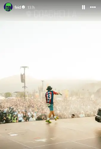 Feid brilla en Coachella con la camiseta del Barcelona con el logo de Karol G