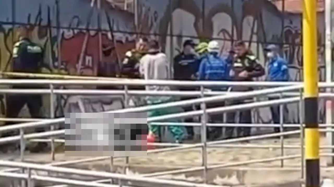 Habitante-en-condicion-de-calle-le-dio-dolor-de-estomago-y-fallecio-en-un-puente-peatonal-de-Itagui.