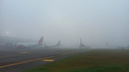 Muchos vuelos retrasados: Por condiciones climáticas el Aeropuerto de Rionegro está cerrado aeropuerto-rionegro-cerrado