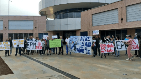 Por los malos olores: personas protestan en la Planta de Tratamiento de Aguas de EPM en Bello