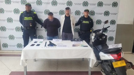 En Bello capturan a dos presuntos fleteros tras millonario robo a un ciudadano que salió de un banco En Bello capturan a dos presuntos fleteros tras millonario robo a un ciudadano que salió de un banco