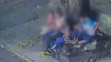 Sorprenden a una mujer, al parecer, enviando a menores de edad a pedir dinero en semáforos mendicidad-menores de edad-captura