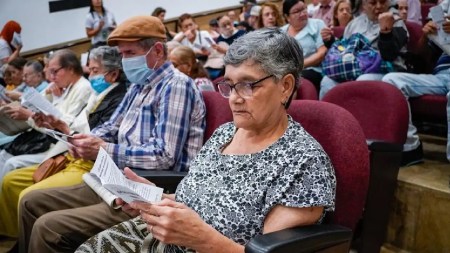 Llega a Colombia la primera edición de los Premios +50 Emprende subsidios adultos mayores