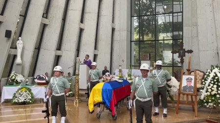 Asi-fue-el-ultimo-adios-al-subintendente-Cortes-policia-asesinado-por-delincuentes-en-Medellin