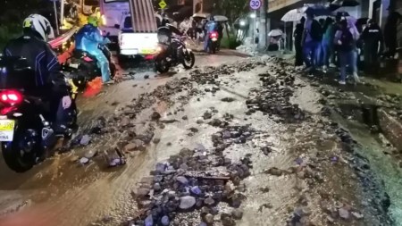 Lluvias en Bello: inundaciones, caída de árbol y otras emergencias registradas durante el aguacero Lluvias en Bello: inundaciones, caída de árbol y otras emergencias registradas durante el aguacero