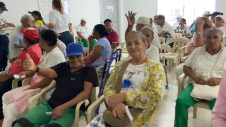 Mas-de-250-abuelitos-en-Caucasia-reciben-atencion-medica-gratuita-gracias-a-la-Fuerza-Aerea-Colombiana