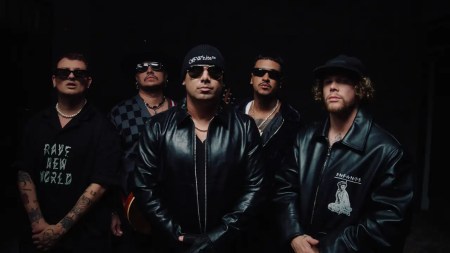 La banda paisa Piso 21 grabó un tema musical con Wisin en la casa del Reggaetón