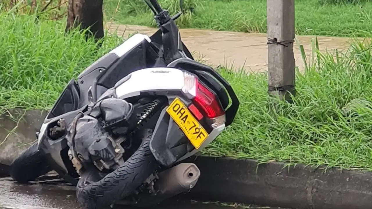 ¡Muy triste! Motociclista pierde la vida al caer de su moto en la Regional 1 conductor-pierde-la-vida-al-caer-de-su-moto-en-la-Regional