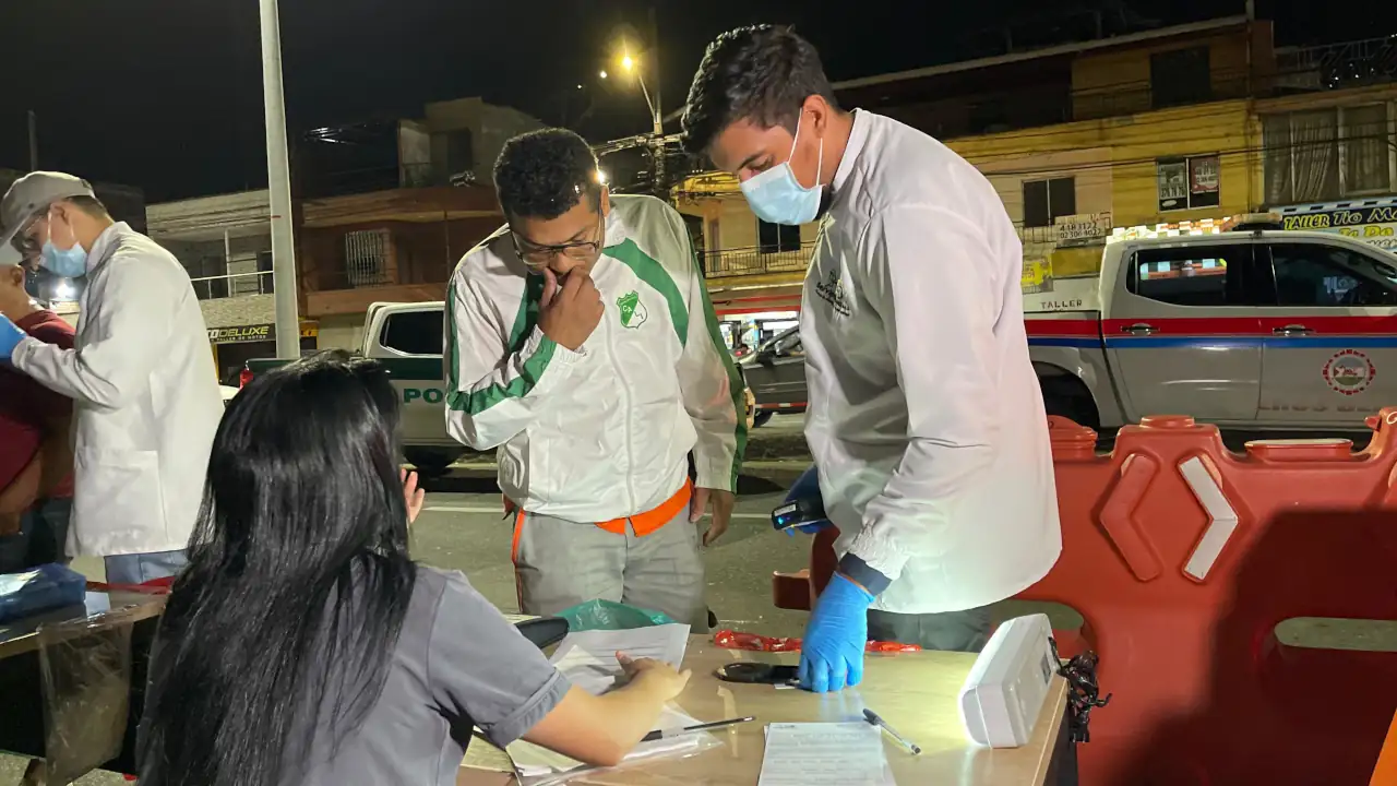 En Bello sancionaron a 32 conductores por conducir en estado de embriaguez en operativo realizado en la madrugada de este domingo 2 En Bello sancionaron a 32 conductores por conducir en estado de embriaguez en operativo realizado en la madrugada de este domingo