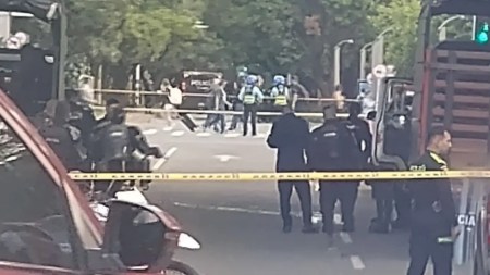 No hay paso en la Avenida Las Vegas en Medellín, hay protesta