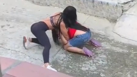 En-Antioquia-mujer-habria-utilizado-un-taser-en-una-pelea-contra-otra-ciudadana-
