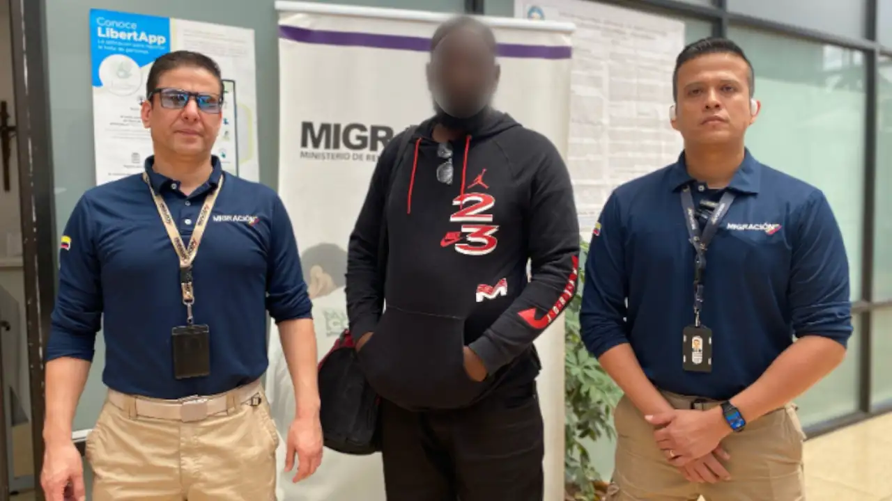 Migracion-no-dejo-ingresar-a-Medellin-a-un-estadounidense-que-seria-un-presunto-abusador