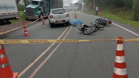 Mujer que se movilizaba en moto murió en un accidente registrado en la vía La Pintada – Medellín Mujer-que-se-movilizaba-en-moto-murio-en-un-accidente-registrado-en-la-via-Pintada-–-Medellin.