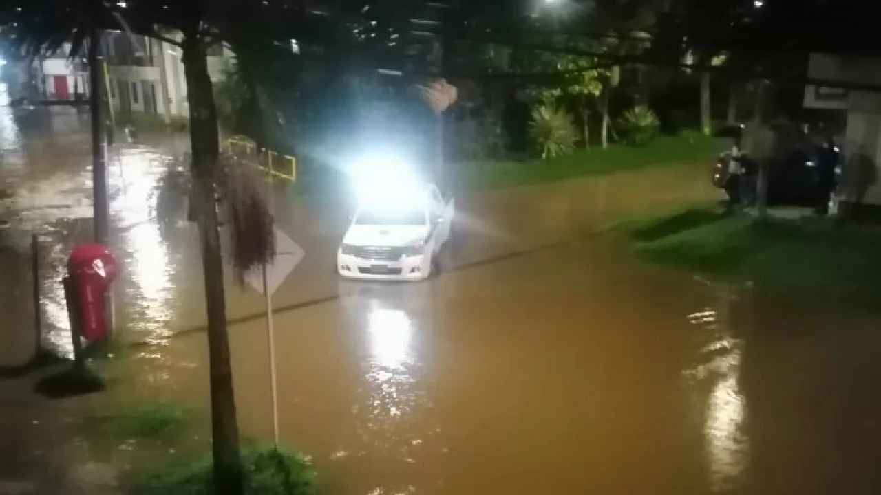 “Mucha agua”: 10 viviendas resultaron afectadas debido al fuerte invierno en La Ceja