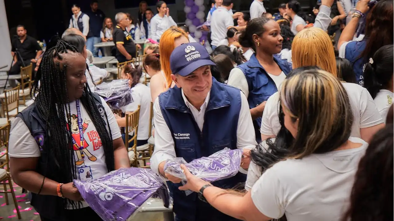 Más de mil personas con identidad de género diversas detenidas en la cárcel de Medellín tendrán más oportunidades de estudiar