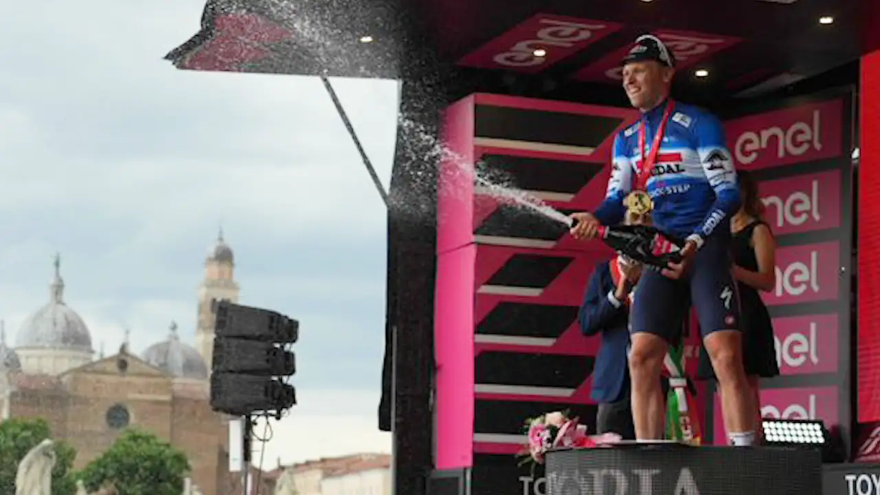 Tim Merlier fue el más rápido en el sprint final de la etapa 18 del Giro de Italia giro