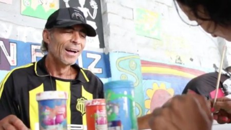 habitantes de calle-pintela-que-yo-se-la-coloreo