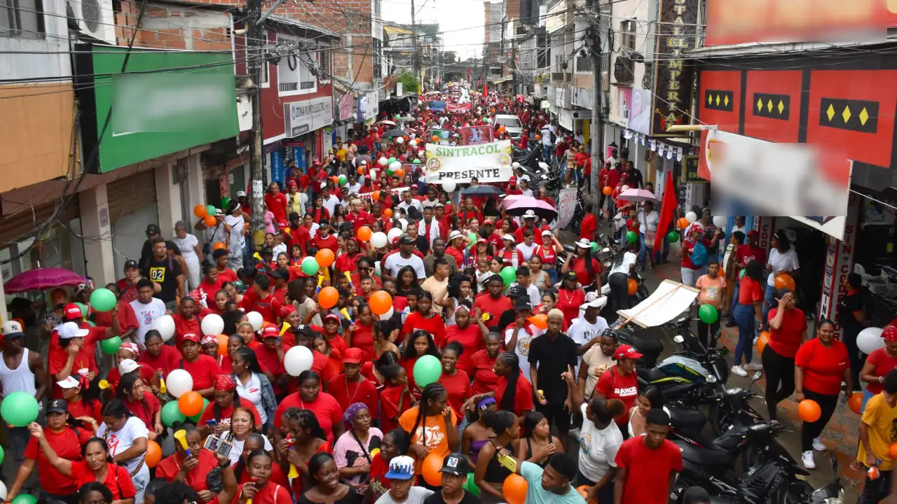 Masiva marcha en Apartadó: más de 10 Mil Personas salieron a las calles a respaldar a su alcalde