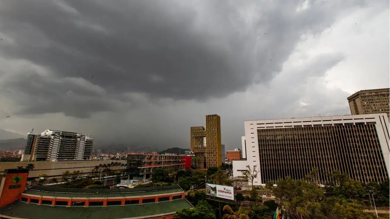 ¿Consolidación del fenómeno de La Niña? Área Metropolitana confirmó que habrá lluvias más intensas en el segundo semestre de 2024 lluvias-valle-de-aburra