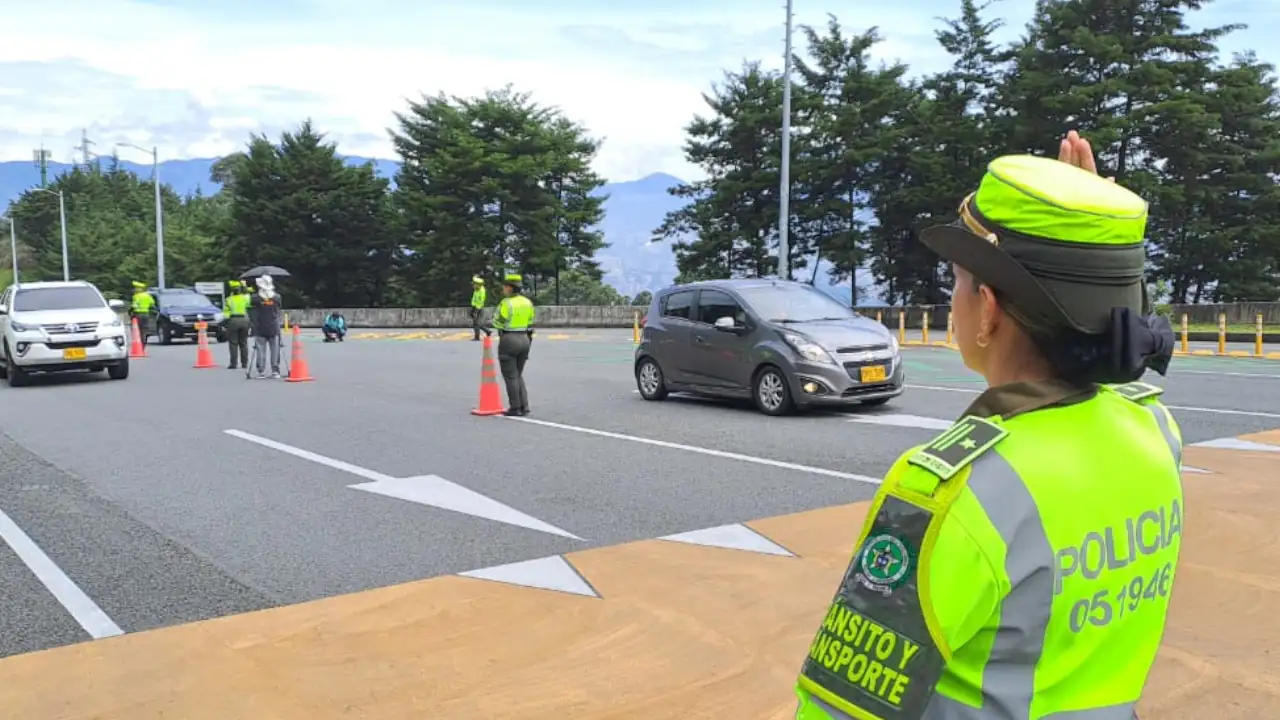 Mas-de-500-mil-vehiculos-se-han-movilizado-por-las-vias-de-Antioquia-en-este-primer-puente-de-junio-de-2024