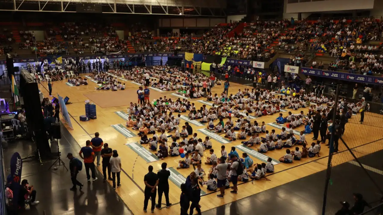 Bello-se-viste-de-fiesta-con-la-inauguracion-del-Zonal-Baby-Futbol-2024