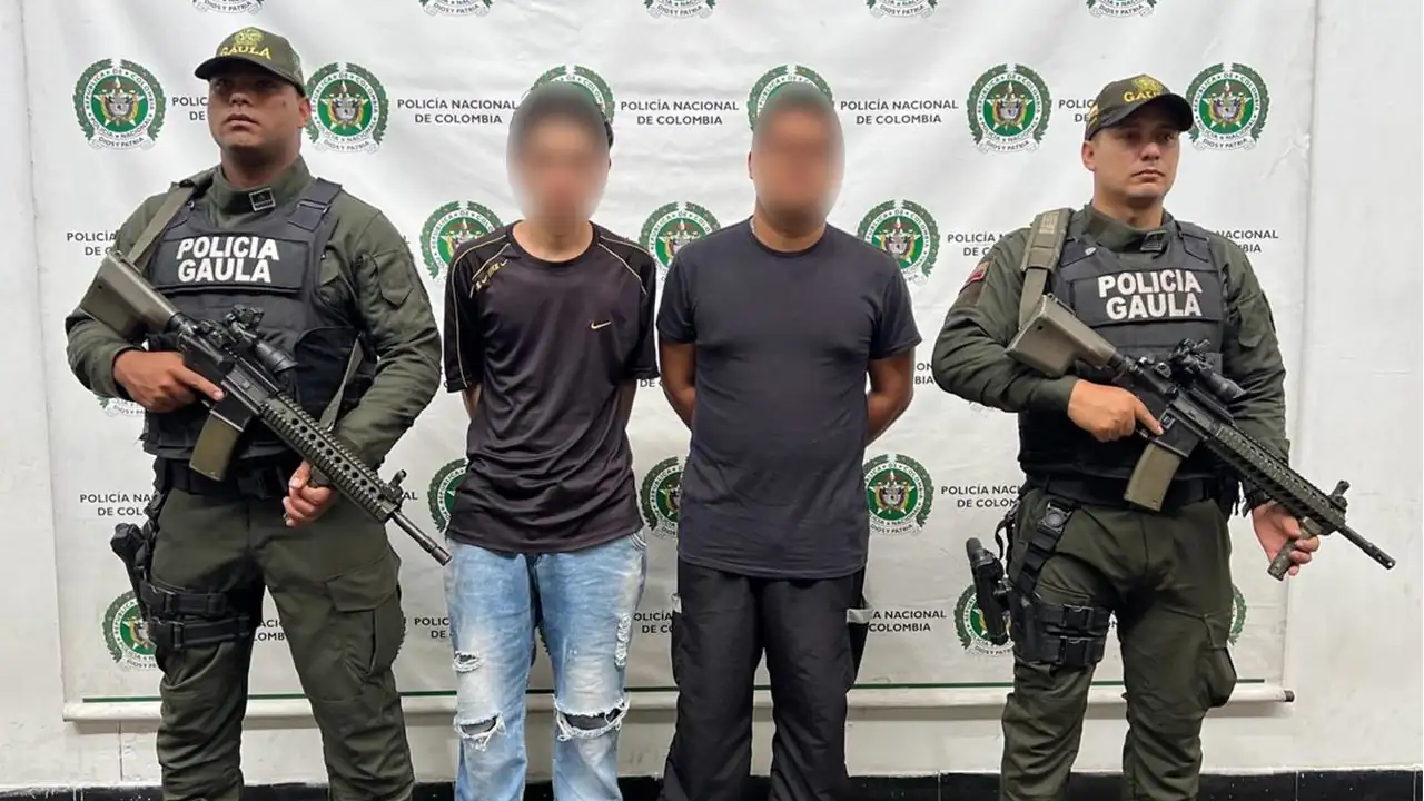 Capturan en Medellín a dos hombres buscados por extorsión y desplazamiento forzado