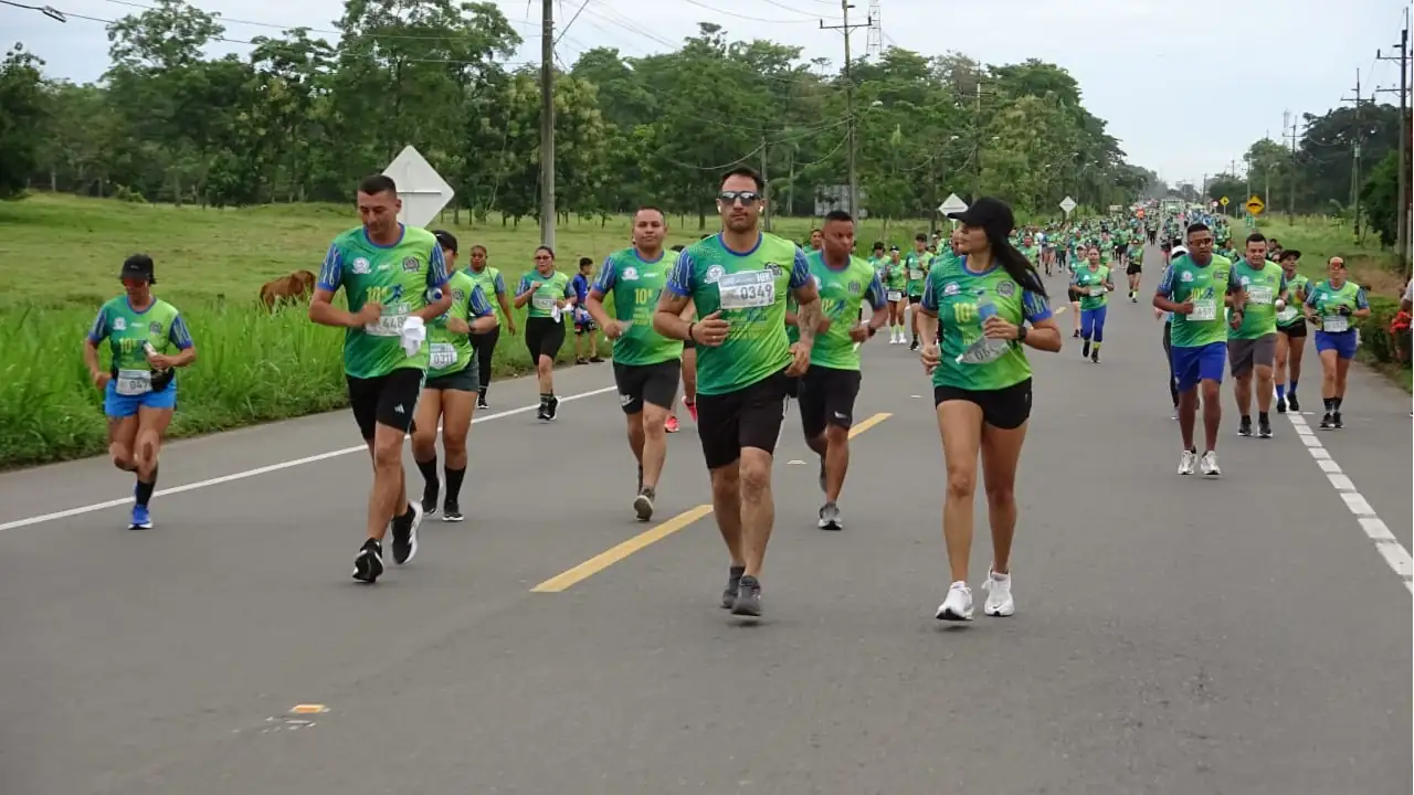 La Policía de Urabá realizó una carrera Atlética a favor de obras sociales La Policía de Urabá realizó una carrera Atlética a favor de obras sociales