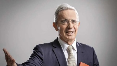 Uribe Vélez-presidencia-candidatura