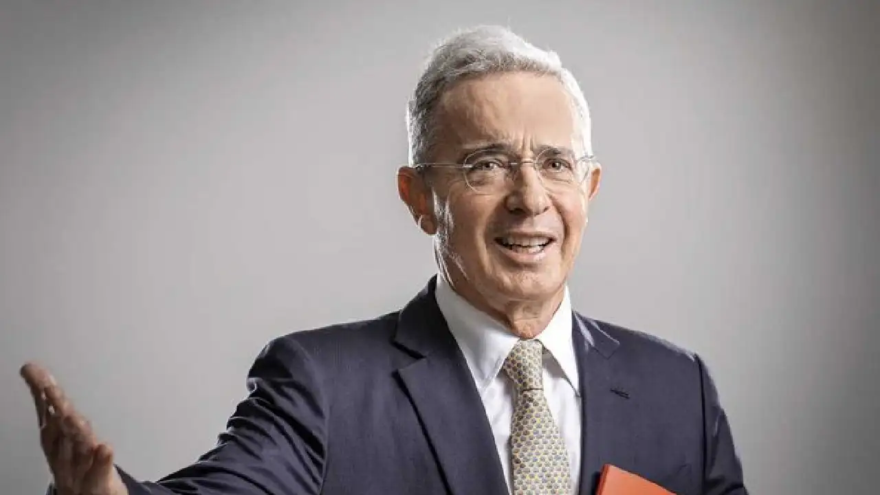 Acusando una persecución política, Álvaro Uribe Vélez interpondrá tutela tras serle negada una recusación Uribe Vélez-presidencia-candidatura