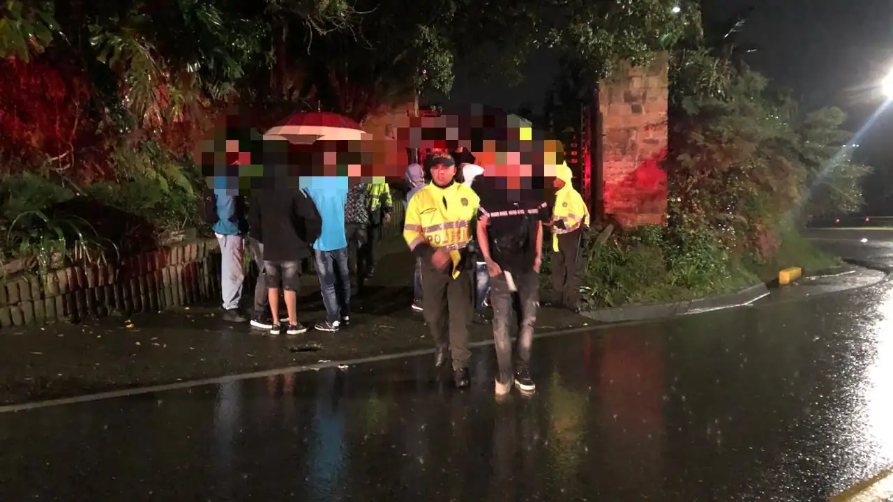 En La Ceja 50 menores de edad fueron sorprendidos por las autoridades en una fiesta clandestina menores-la ceja